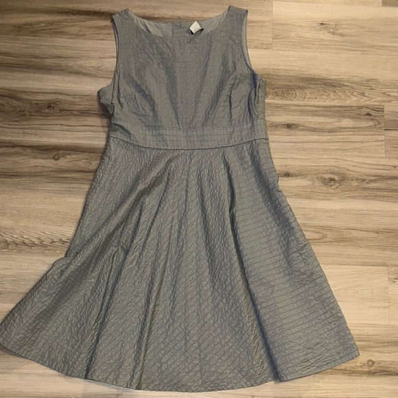 J. Crew Dresses & Skirts - J. Crew Textured Gray Midi black Dress with pockets